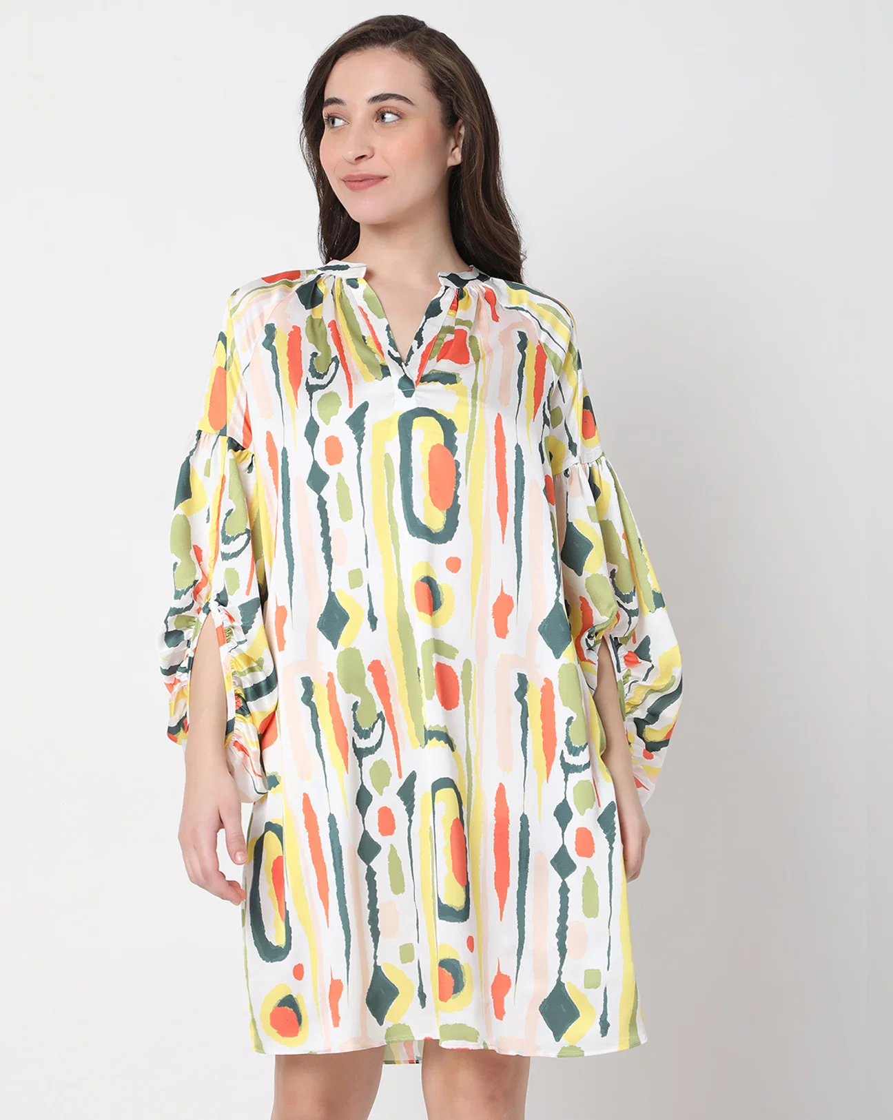 WHITE ABSTRACT PRINT SHIFT DRESS